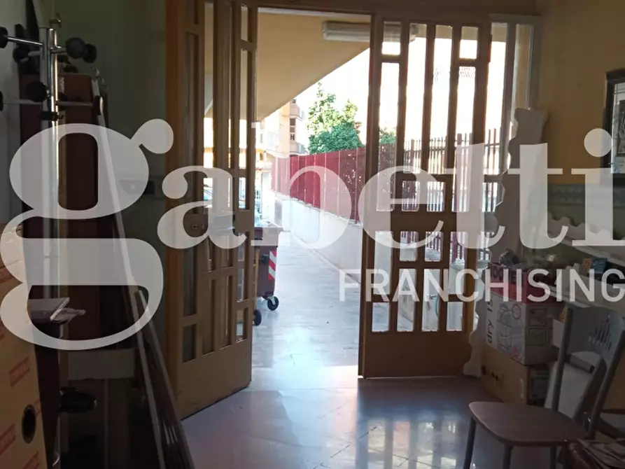 Immagine 8 di Negozio in vendita  in Via Pisacane, 26 a Benevento