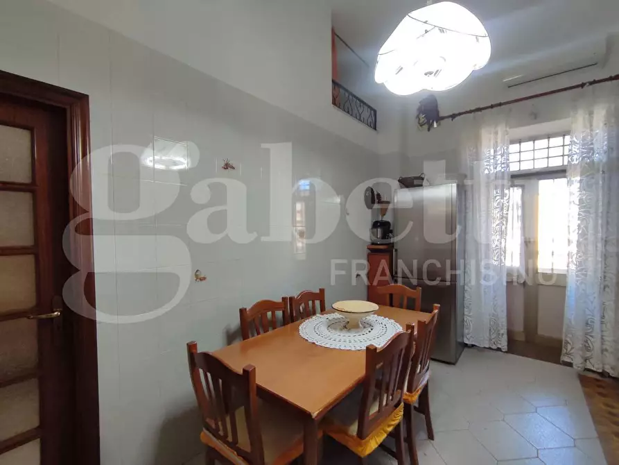 Immagine 15 di Appartamento in vendita  in Corso Umberto I, 178 a Torre Annunziata