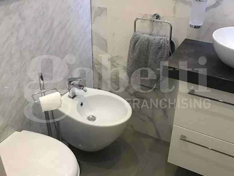 Immagine 11 di Appartamento in affitto  in Via Maresca a Torre Annunziata