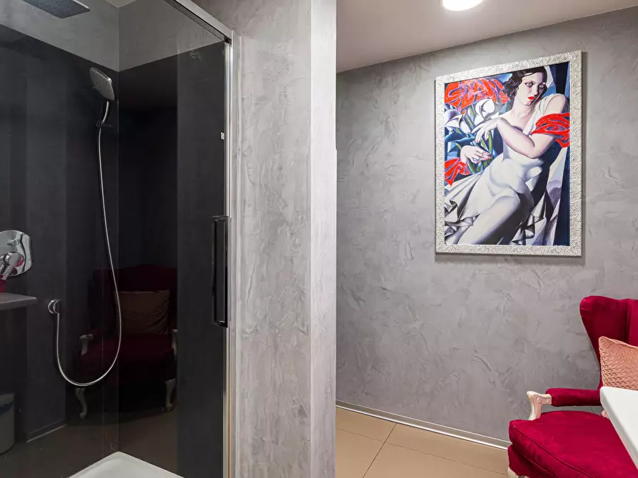 Immagine 16 di Negozio in vendita  in Via Giovanni Gastaldi, 40 a Roma