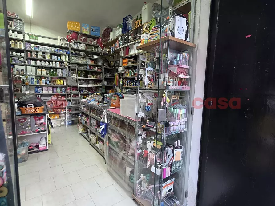 Immagine 5 di Attività commerciale in vendita  in Via Bernardino Martirano, 2/A/b a Napoli