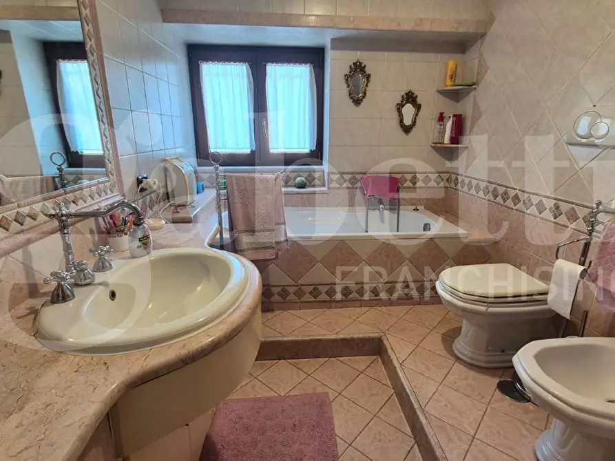 Immagine 37 di Casa indipendente in vendita  in Corso Umberto I, 193 a Torre Annunziata