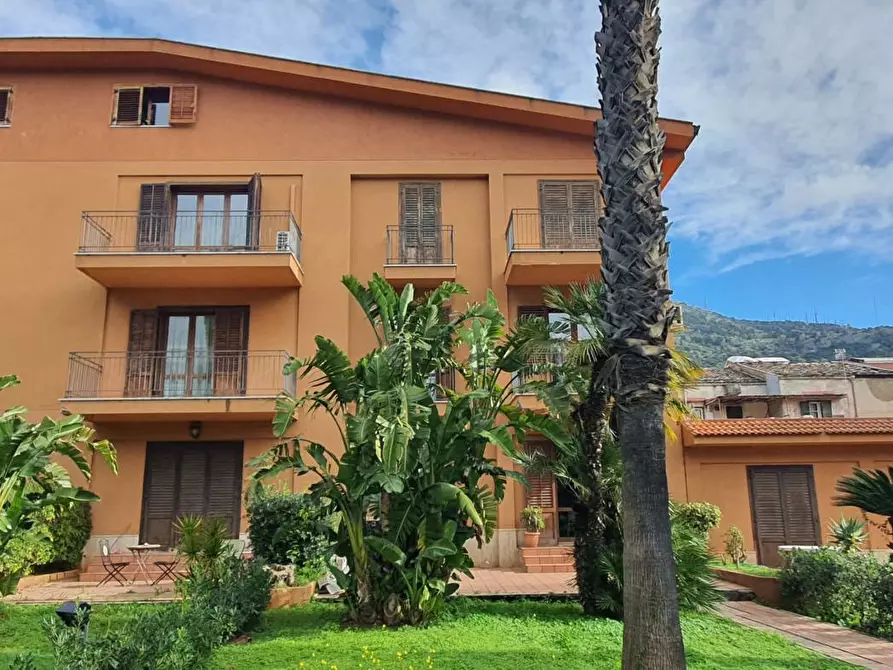 Immagine 1 di Appartamento in vendita  in Via dei quartieri a Palermo