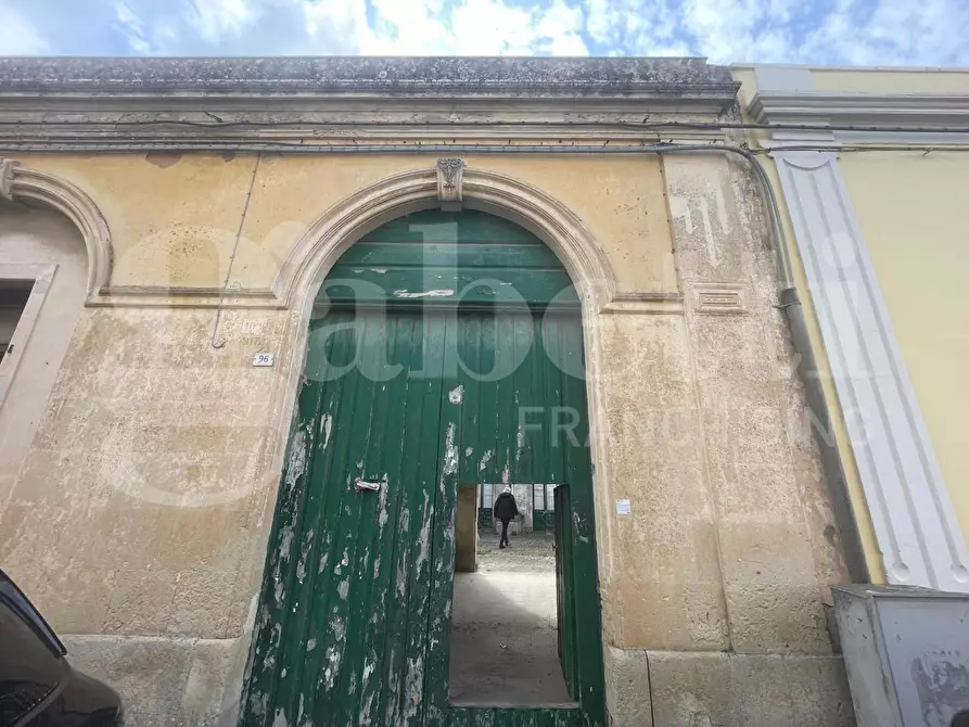 Immagine 9 di Casa indipendente in vendita  in Via Roma, 108 a Calimera