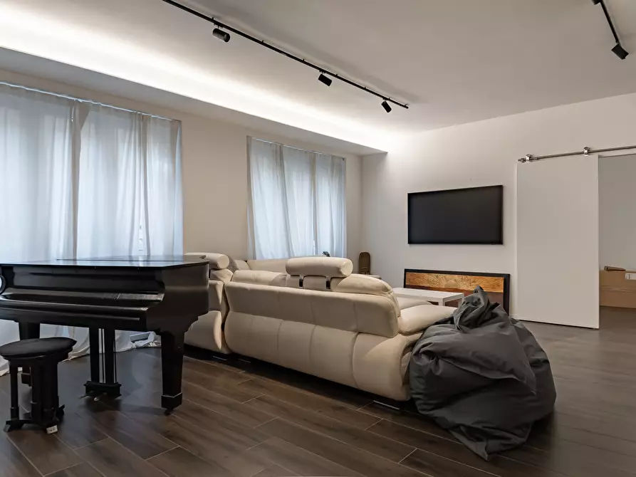 Immagine 5 di Loft/Open space in vendita  in Via Washington, 81 a Milano