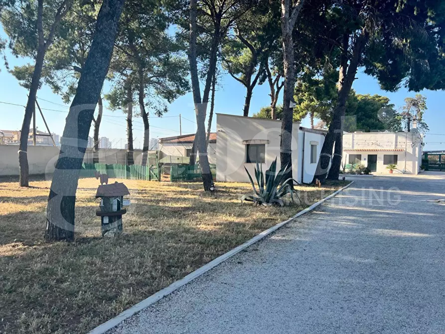 Immagine 18 di Ufficio in vendita  in Via ALBERTO SORDI, 4600 a Taranto