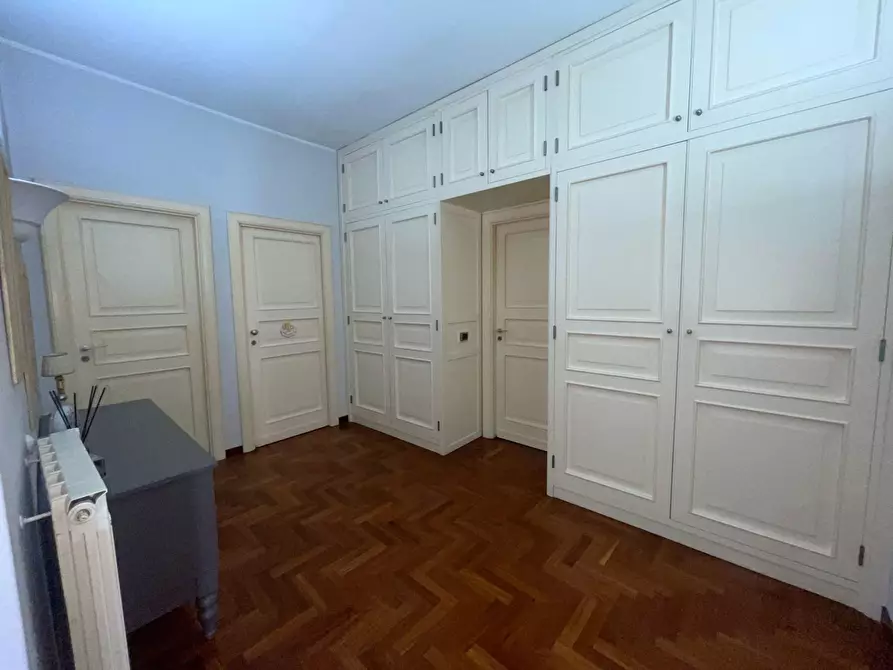 Immagine 9 di Villa in vendita  in Via campagna a Giugliano In Campania