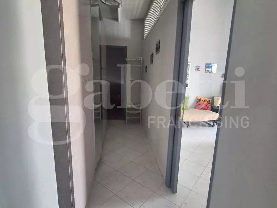 Immagine 3 di Appartamento in vendita  in Via Andrea Cantelmo a Napoli