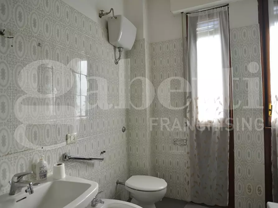 Immagine 19 di Appartamento in vendita  in Viale delle Repubblica, 60 a Bari