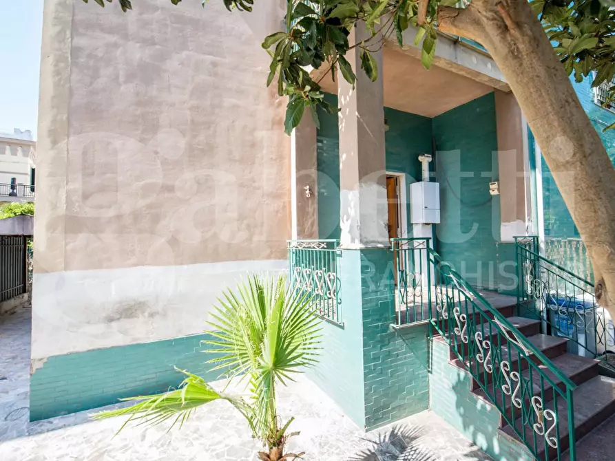 Immagine 9 di Villa in vendita  in Via Carlo de Marco a Napoli
