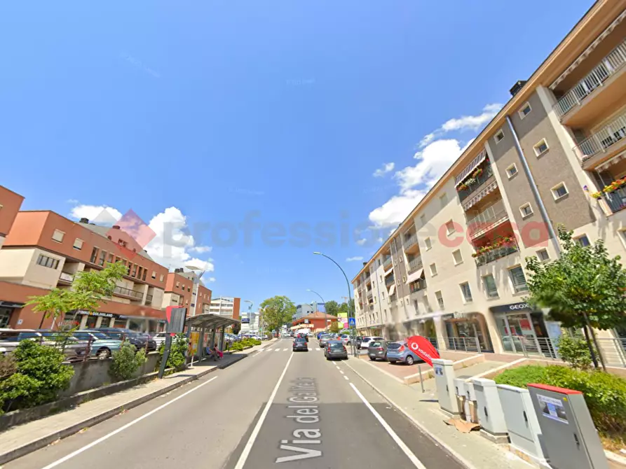 Immagine 10 di Negozio in vendita  in Via Del Gallitello, SNC a Potenza