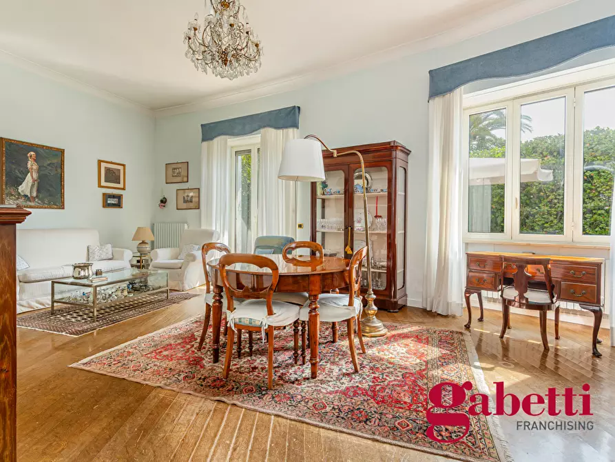 Immagine 2 di Appartamento in vendita  in Via Torquato Tasso, 343 a Napoli