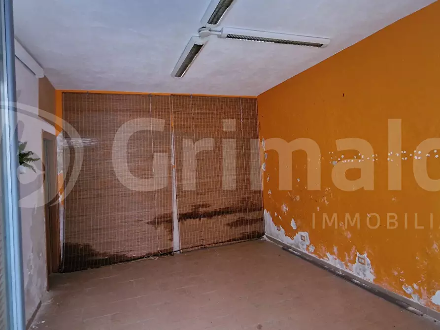 Immagine 2 di Attività commerciale in vendita  in Via Luigi Capuana a Sortino