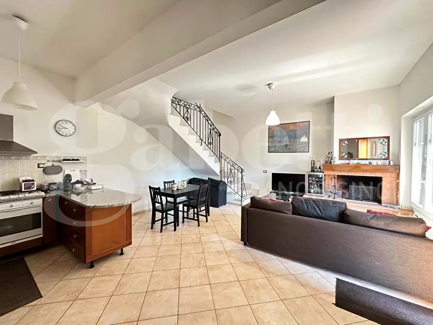 Immagine 13 di Villa in vendita  in Via neto, 17 a Ardea