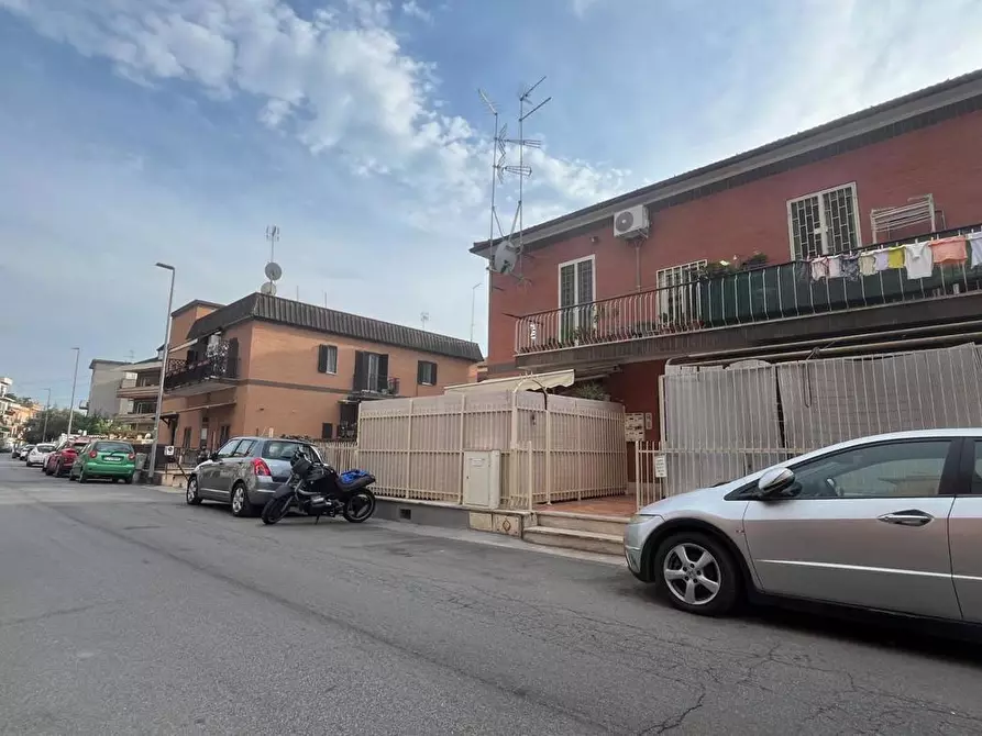 Immagine 15 di Appartamento in vendita  in Via del Risaro, 110/a a Roma