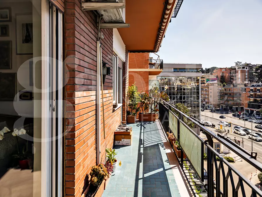 Immagine 36 di Appartamento in vendita  in Corso Francia a Roma