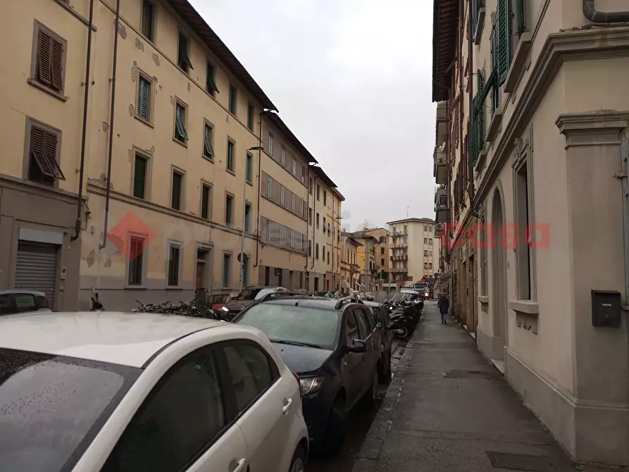 Immagine 1 di Negozio in vendita  in Via CENTO STELLE, 52 a Firenze