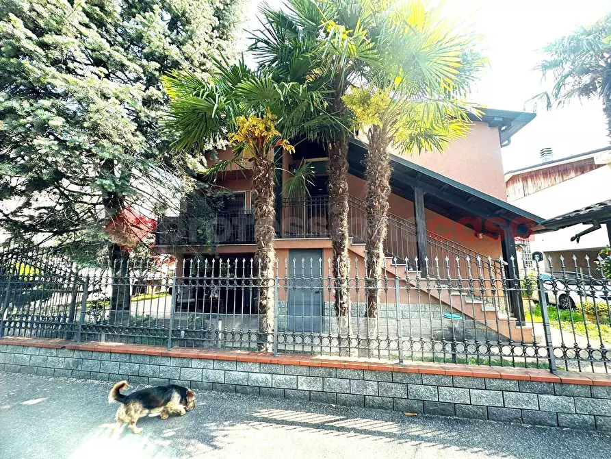 Immagine 12 di Appartamento in vendita  in Via cavour, 8 a Locate Di Triulzi