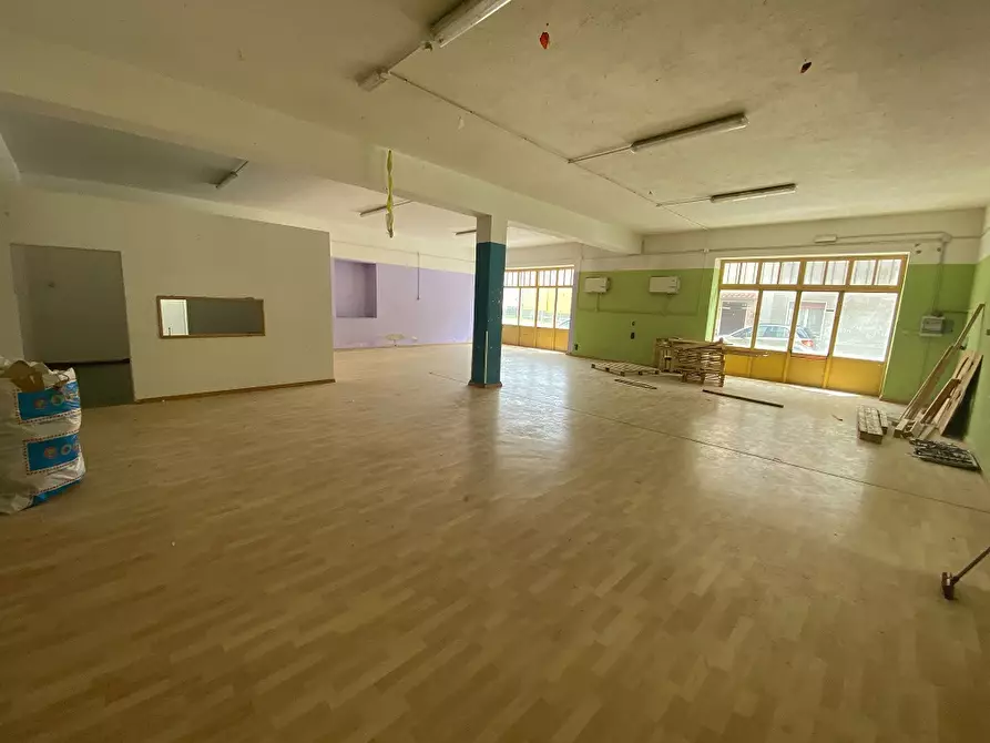 Immagine 5 di Laboratorio in vendita  in Via ARTURO BIANCHI, 00 a Manziana