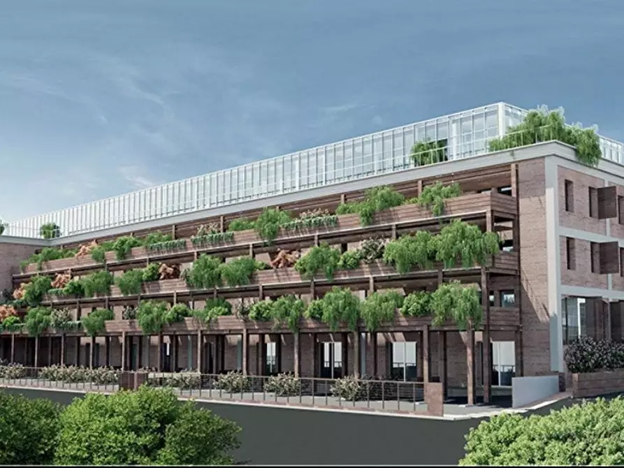 Immagine 3 di Negozio in vendita  in Via del Triumvirato, 20 a Bologna