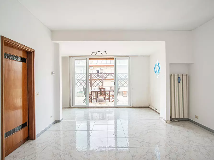 Immagine 3 di Attico in vendita  in Via Capo Palinuro, 24 a Roma