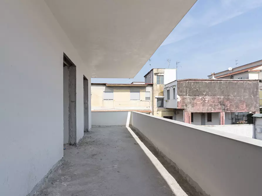 Immagine 11 di Appartamento in vendita  in Via San Michele, 60 a Napoli