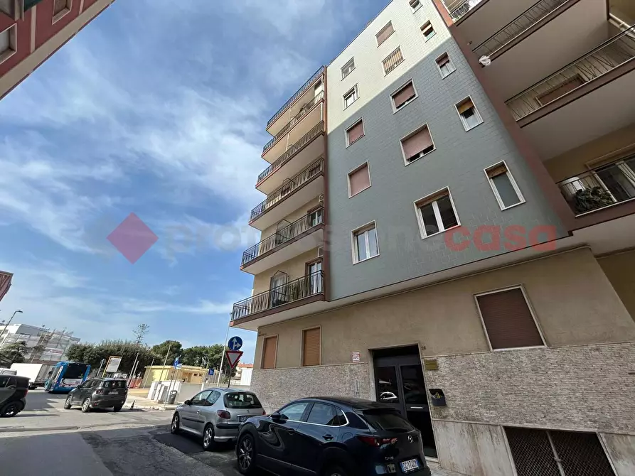 Immagine 1 di Box auto in vendita  in Via FRACANZANO a Monopoli