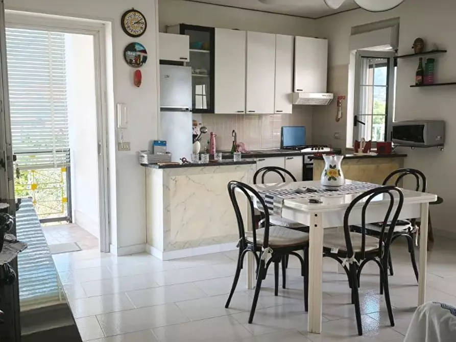 Immagine 11 di Appartamento in vendita  in Via Fratelli Bandiera, 10 a Tortora