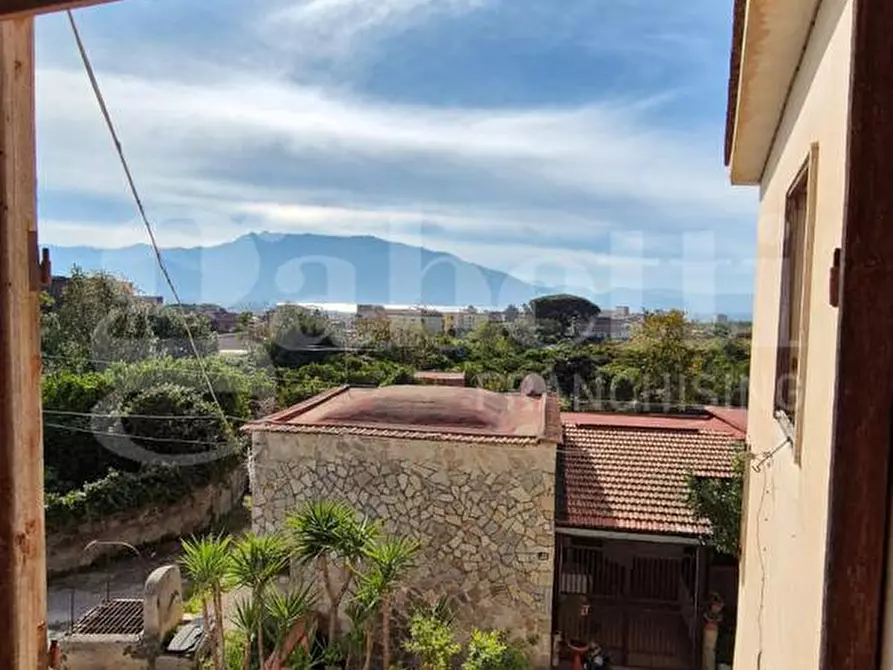 Immagine 35 di Palazzo in vendita  in Via L. Giordano, 38 a Boscotrecase