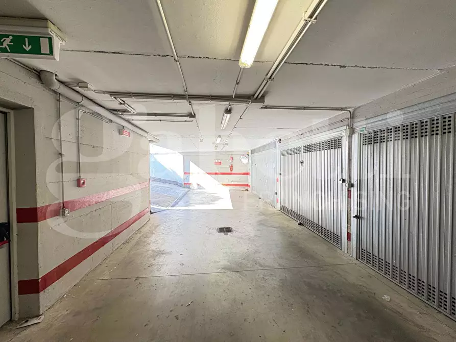 Immagine 8 di Box auto in vendita  in Via di bravetta a Roma