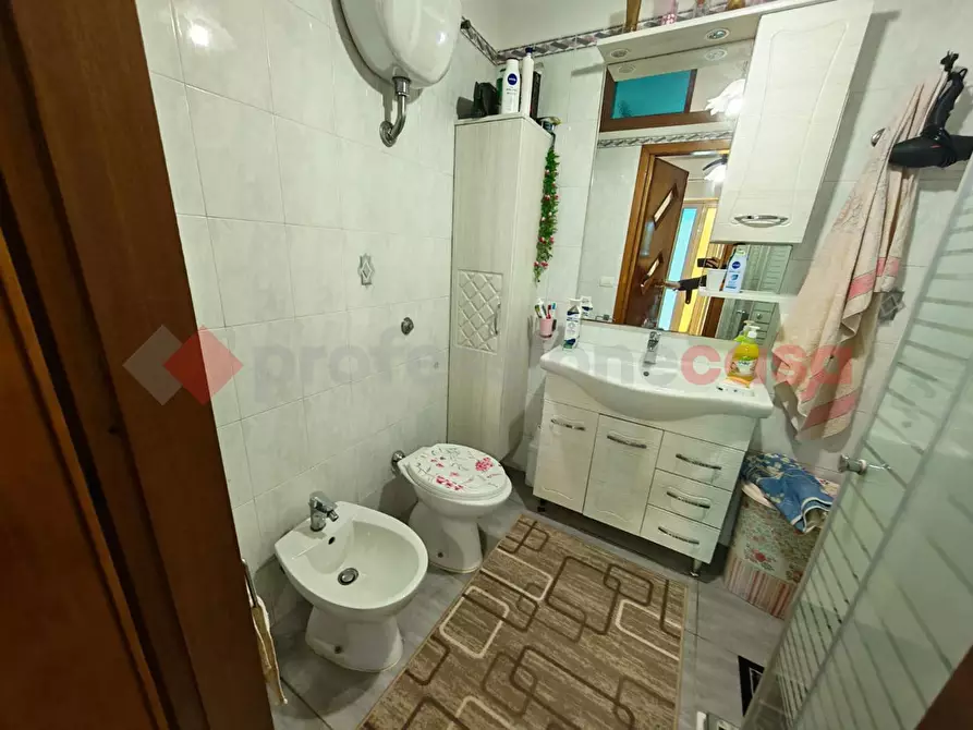 Immagine 15 di Casa indipendente in vendita  in Via bovio, snc a Mondragone