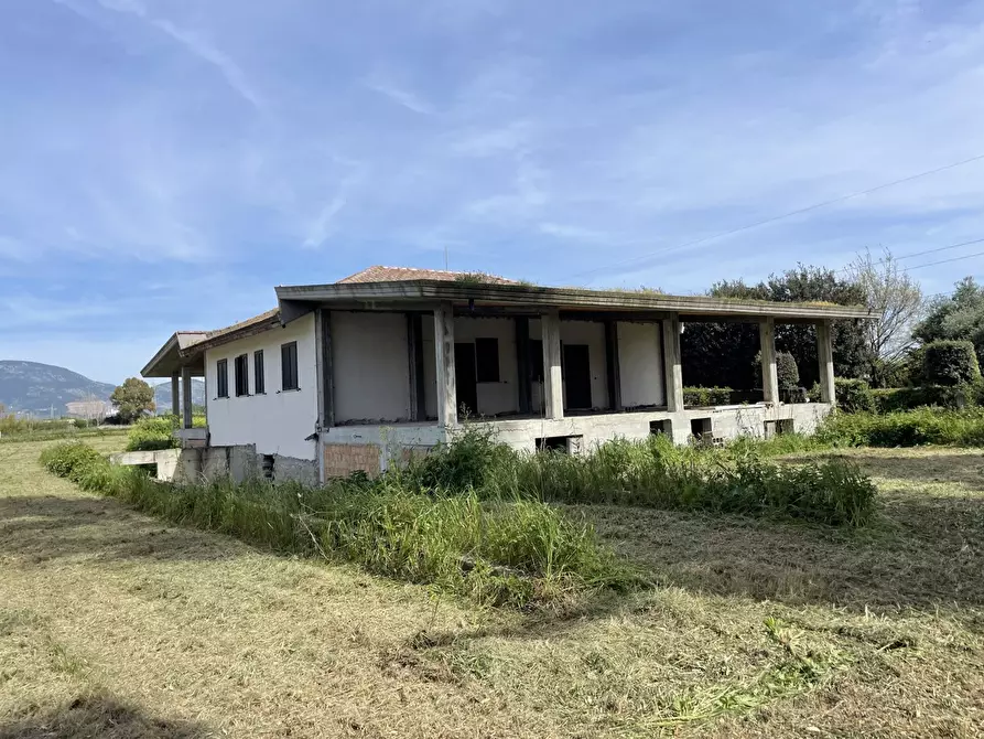 Immagine 1 di Casa trifamiliare in vendita  in Strada PANTANI DA BASSO, 5 a Terracina