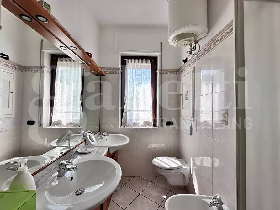 Immagine 7 di Appartamento in vendita  in Via Volta, 1 a Barni