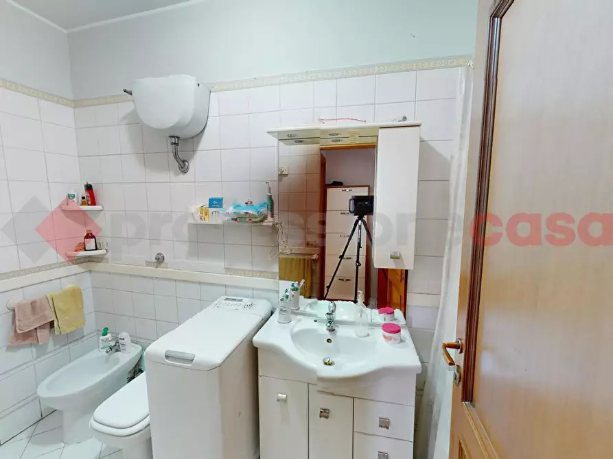 Immagine 9 di Appartamento in vendita  in Via Silvio Sbricoli a Roma