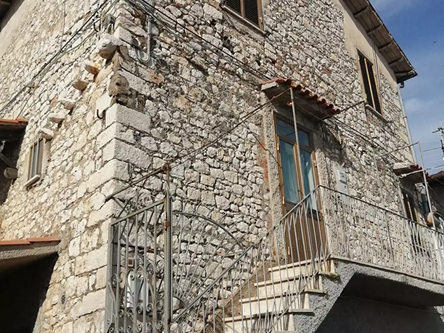 Immagine 3 di Palazzo in vendita  in Via Del Guglietto, 11-13 a Sezze