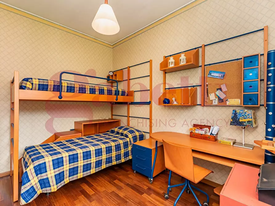 Immagine 15 di Villa in vendita  in Via Volturno, 22 a Bergamo