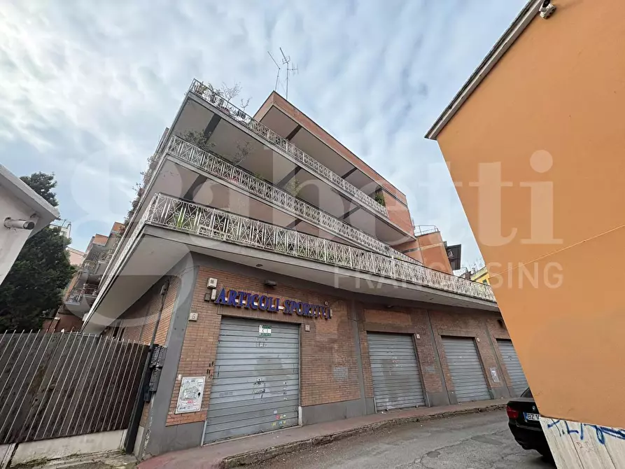 Immagine 1 di Appartamento in vendita  in Via Bibbona, 5 a Roma