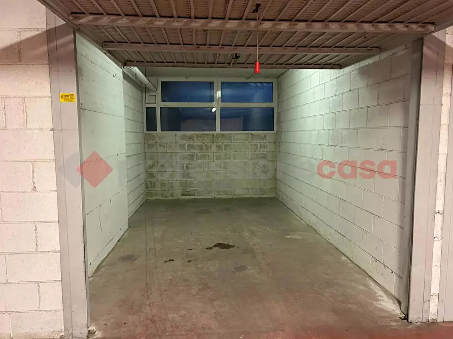 Immagine 6 di Box auto in vendita  in Via Luigi Gastinelli a Roma