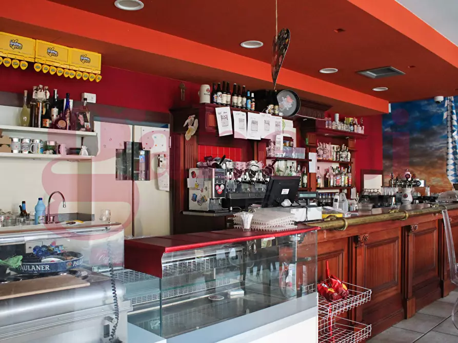 Immagine 6 di Negozio in vendita  in Via Sereno Milesi Locatelli, 31 a Villa D'almè