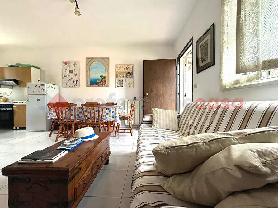 Immagine 6 di Villetta a schiera in vendita  in Via CAPRATICA, 1 a Sperlonga