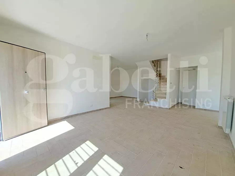 Immagine 23 di Villetta a schiera in vendita  in Via arno, snc a Ardea