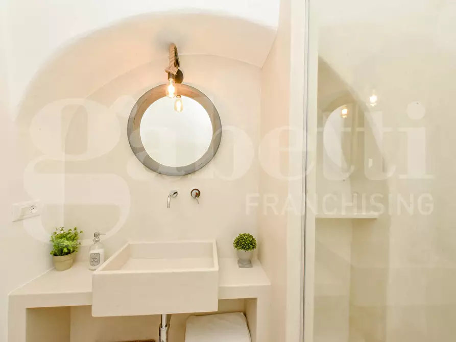 Immagine 8 di Casa indipendente in vendita  in Via GiosuÃ¨ Carducci, sn a Ostuni