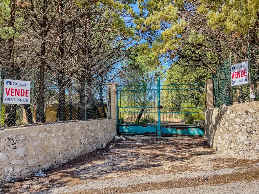 Immagine 15 di Terreno agricolo in vendita  in Via Cava Grande, 1 a Avola