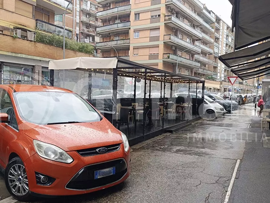 Immagine 2 di Negozio in vendita  in Via Giuseppe Donati a Roma
