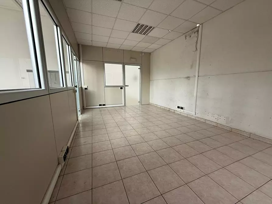 Immagine 14 di Capannone industriale in vendita  in Via camillo bozza, 8 a Corciano