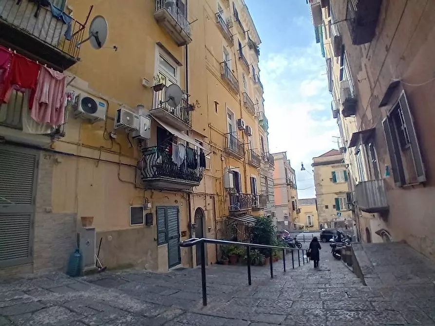 Immagine 1 di Appartamento in affitto  in Via Santa Maria Apparente a Napoli