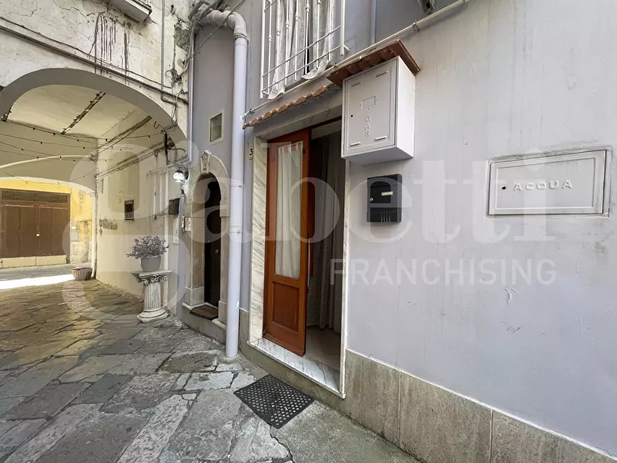 Immagine 15 di Appartamento in vendita  in Via Indipendenza, vico 13, 3 a Gaeta