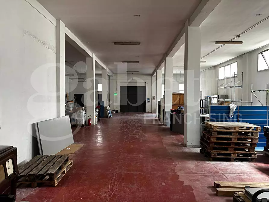 Immagine 16 di Capannone industriale in affitto  in Strada del Carro a Bisceglie