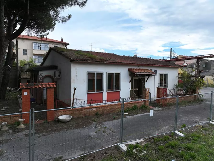 Immagine 4 di Casa indipendente in vendita  in Via delle Erbe, 14 a Livorno