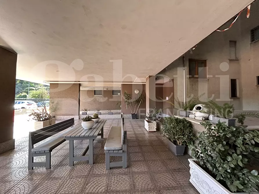 Immagine 5 di Appartamento in vendita  in Via di Decima, 256 a Roma